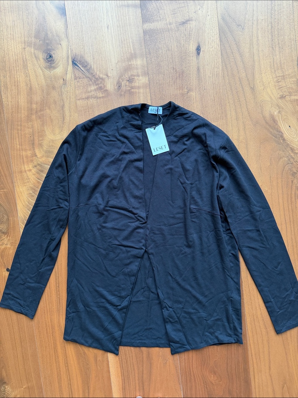 NWT / LESET Dylan split front black top / XS